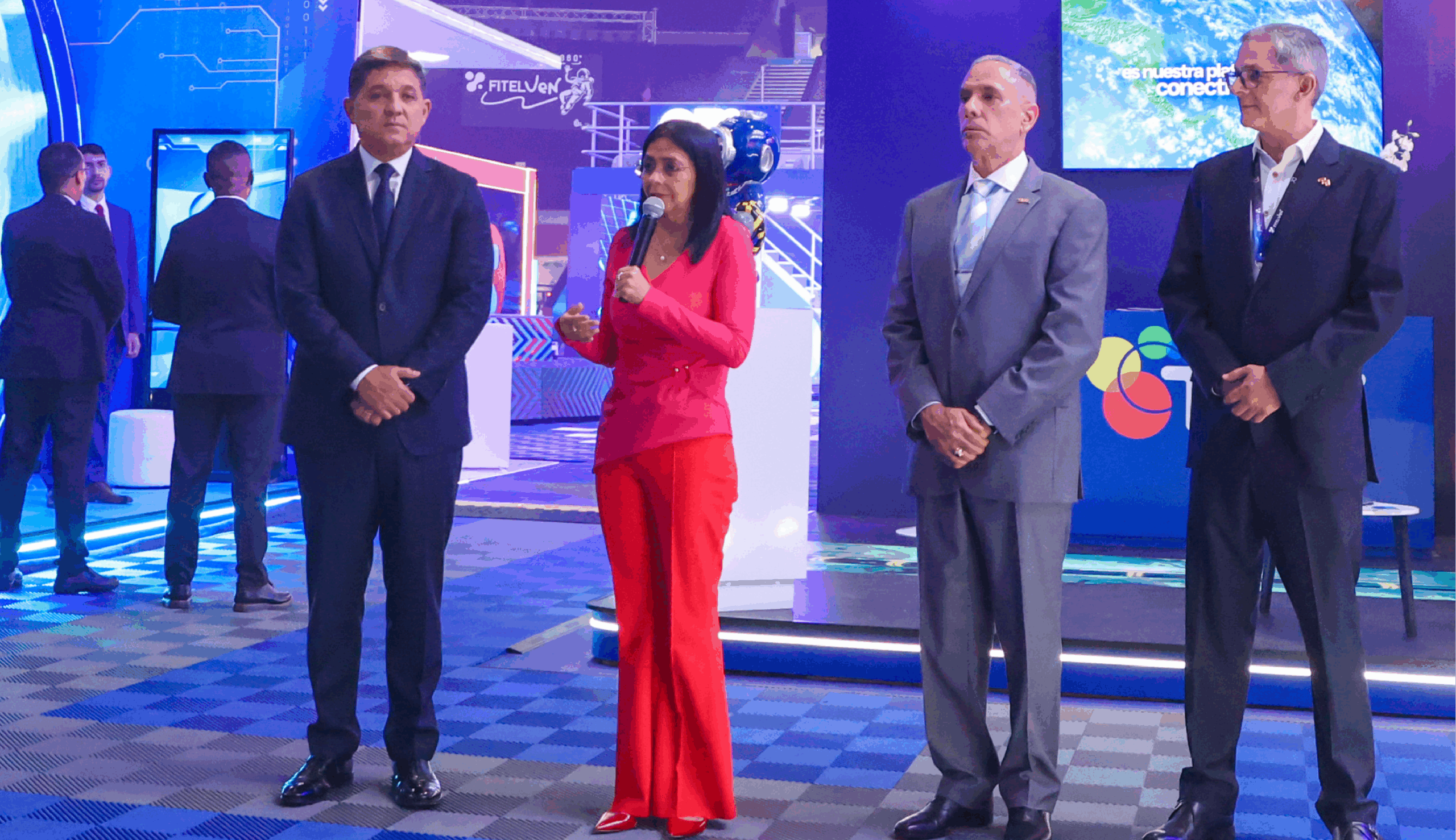 Vicepresidenta Rodríguez: Crecimiento del sector telecomunicaciones demuestra que Venezuela nunca se rendirá