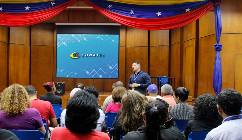 CONATEL-forma-al-Poder-Popular-de-la-parroquia-Santa-Teresa